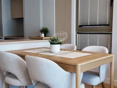 Izdavanje, trosoban stan, 73m², Savski Venac, Beograd - image 5