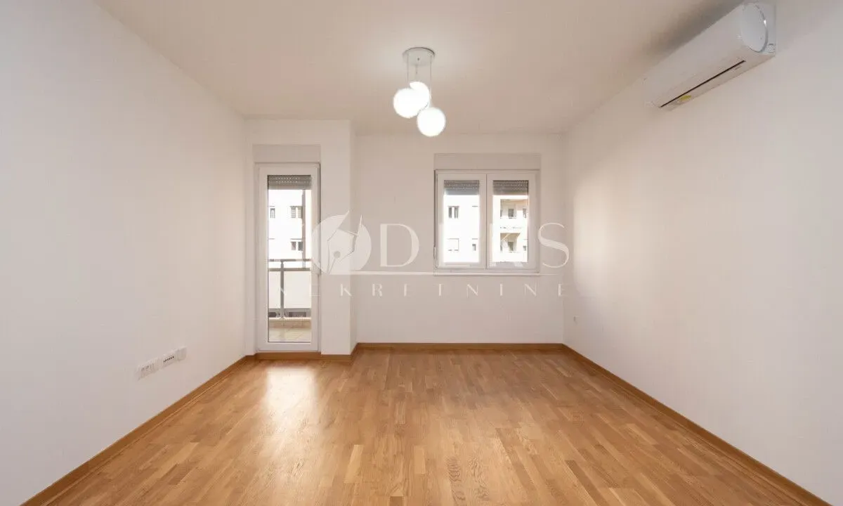 Izdavanje, dvosoban stan, 64m², City Kvart, Podgorica