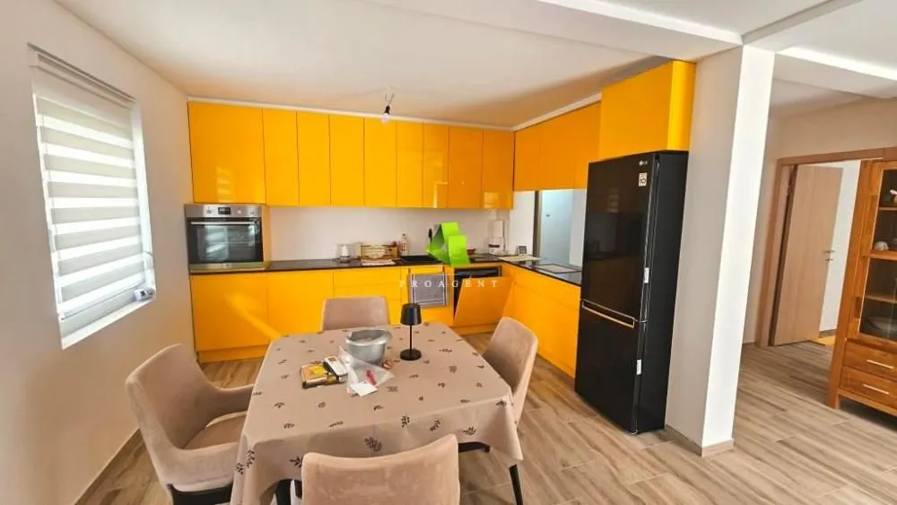 Prodaja, dvosoban stan, 80m², Pantelej, Niš
