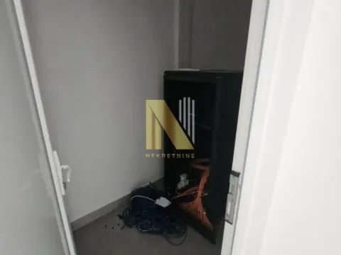 Rent, office space, 300m², Centar, Subotica - image 11