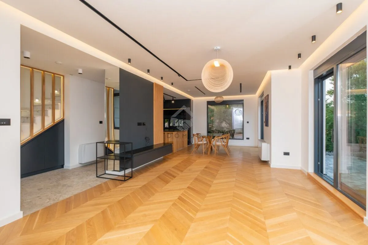 Izdavanje, kuća, 180m², Donja Gorica, Podgorica