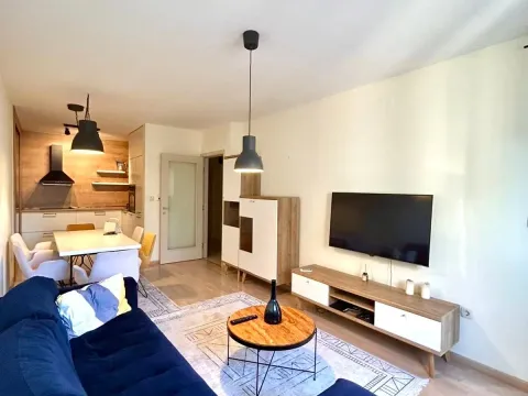 Rent, one bedroom apartment, 49m², City Kej, Podgorica - image 2