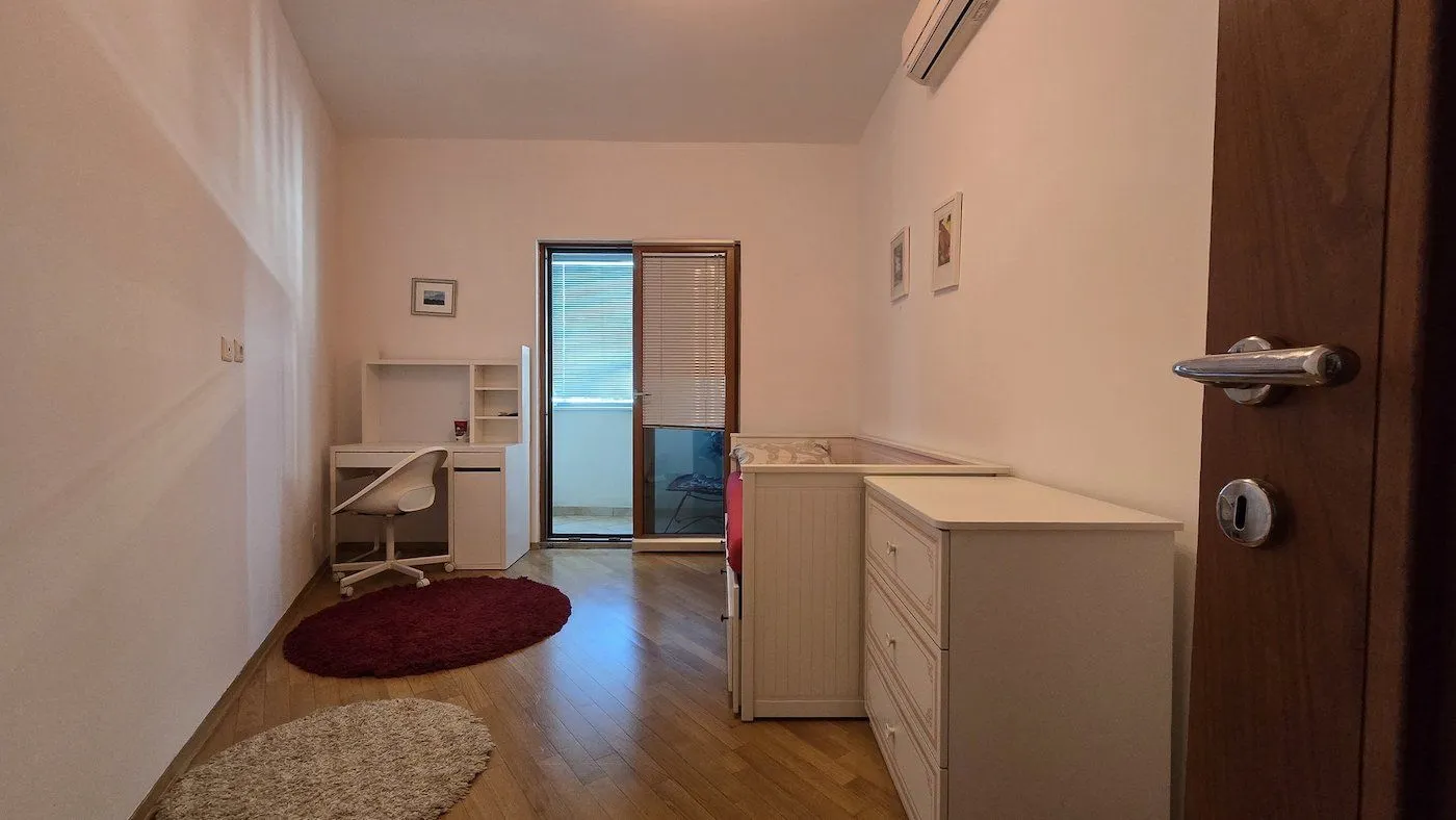 Rent, apartment, 100m², Centar, Podgorica