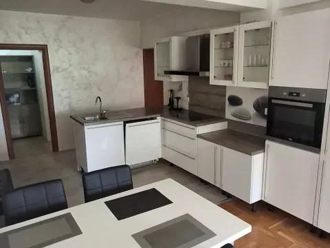 Izdavanje, dvosoban stan, 85m², Preko Morače, Podgorica - image 3