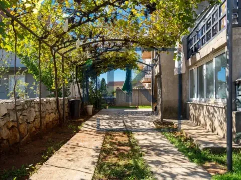 Sale, house, 136m², 1 maj, Podgorica - image 3