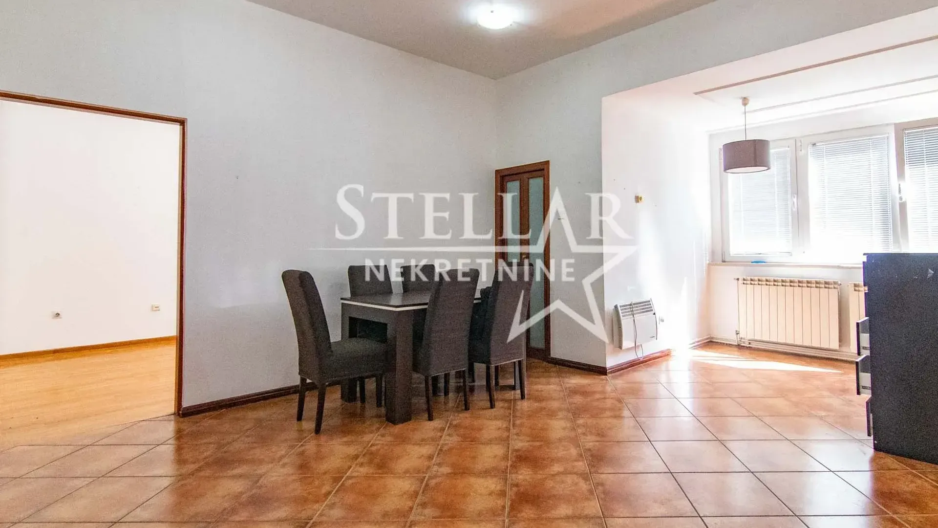 Izdavanje, dvosoban stan, 65m², Centar, Podgorica