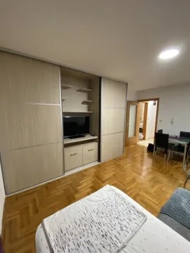 Rent, one bedroom apartment, 35m², Stari Aerodrom, Podgorica - image 3