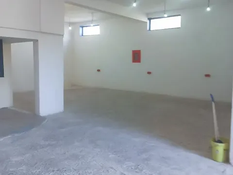 Izdavanje, poslovni prostor, 200m², Zabjelo, Podgorica - image 1