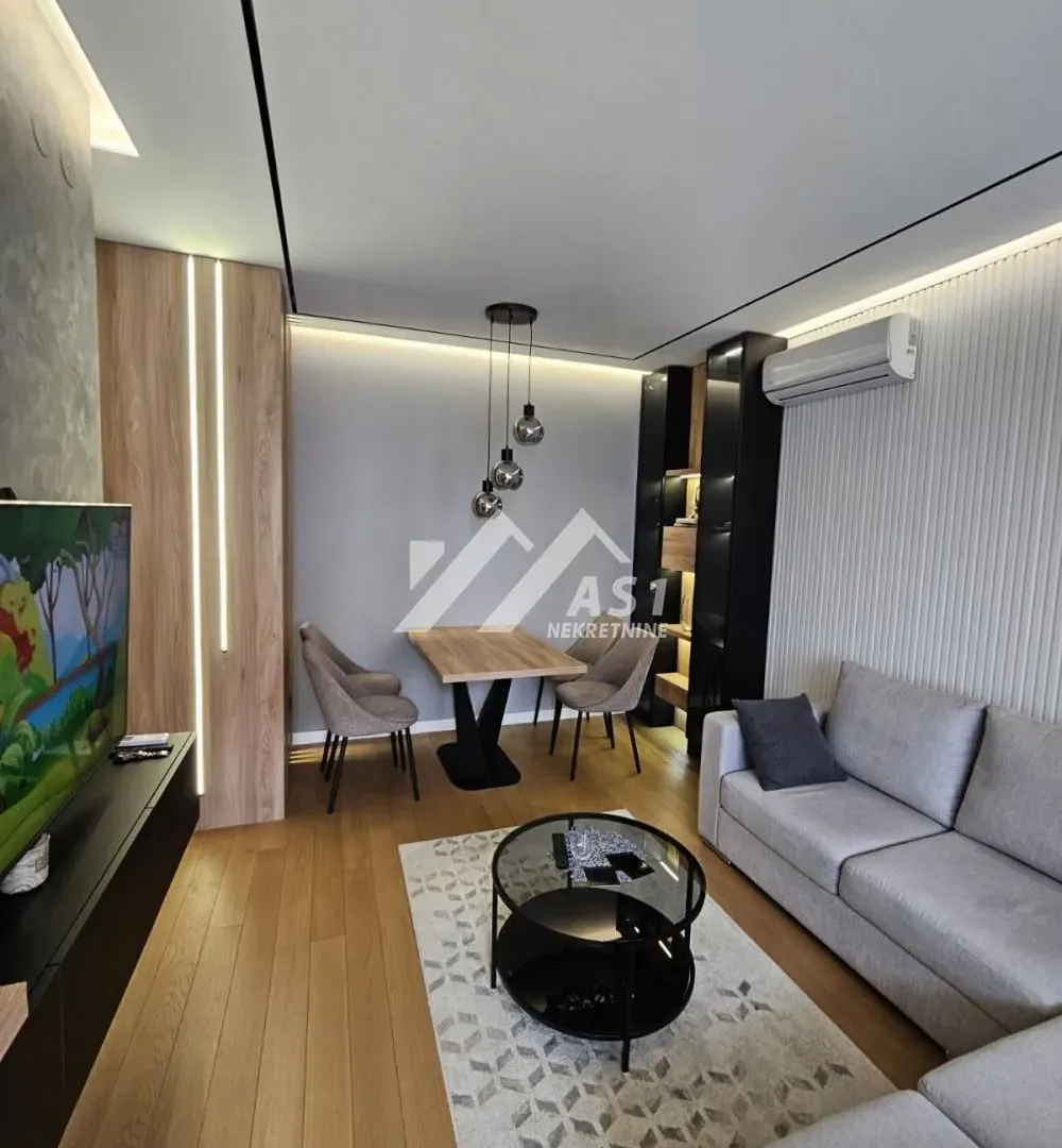 Rent, one bedroom apartment, 42m², Adamovićevo Naselje, Novi Sad Sve Podlokacije