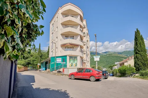 Prodaja, četvorosoban stan, 113m², Bečići, Budva - image 20