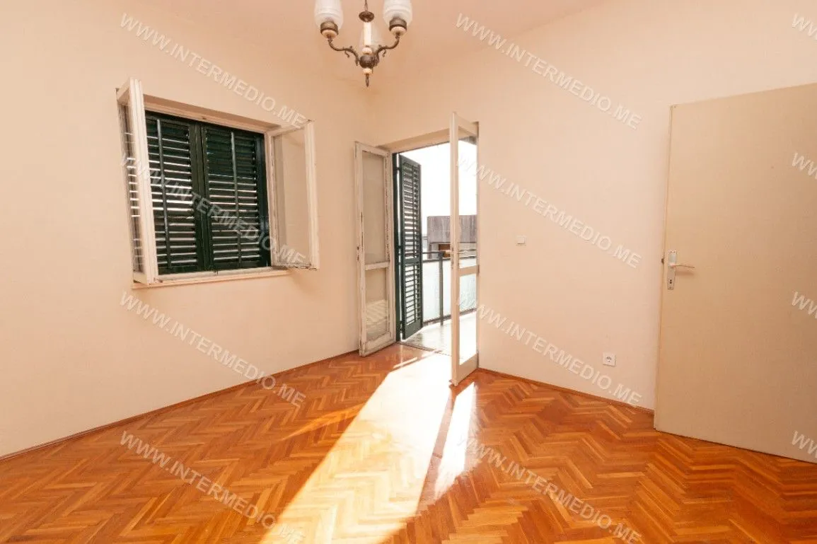 Prodaja, kuća, 213m², Centar, Herceg Novi