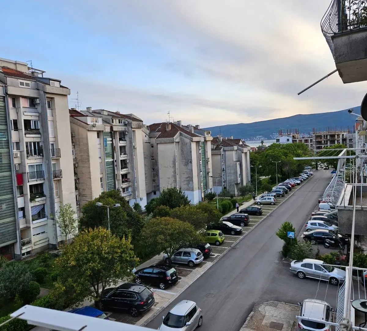 Rent, one bedroom apartment, 52m², Seljanovo, Tivat