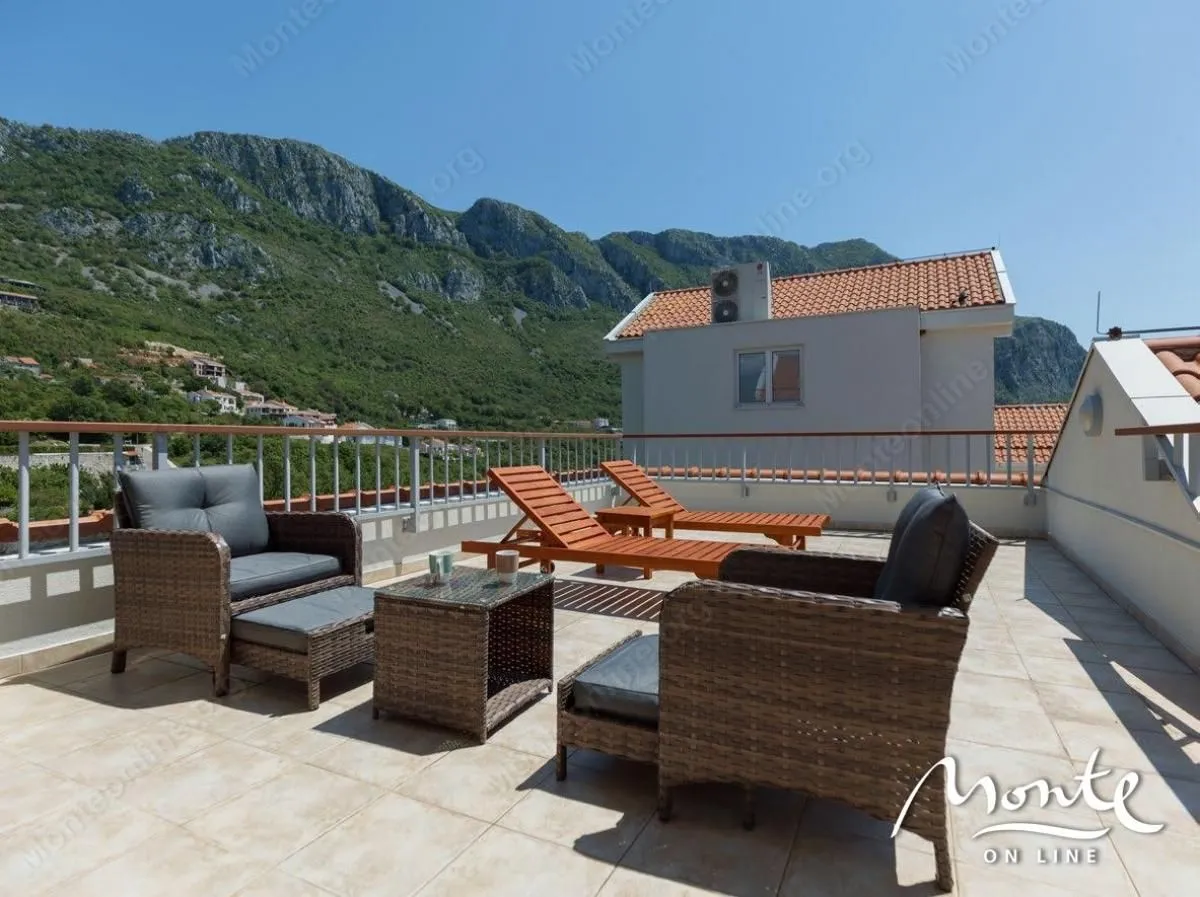 Sale, house, 159m², Sveti Stefan, Budva