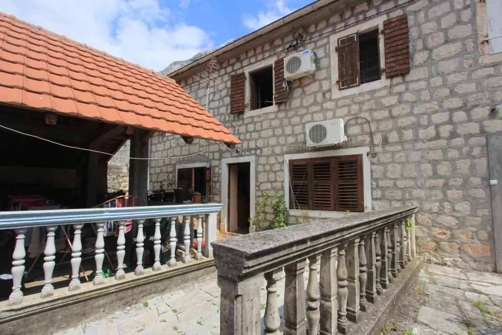 Sale, house, 261m², Dobrota, Kotor