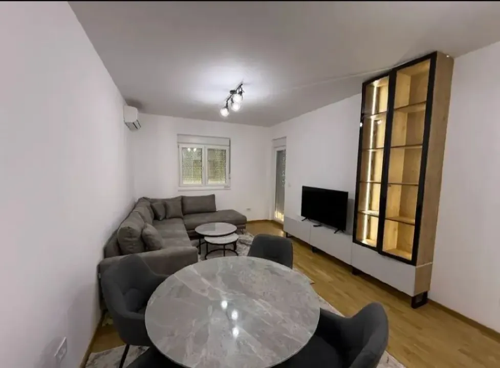 Rent, one bedroom apartment, 48m², Stari Aerodrom, Podgorica