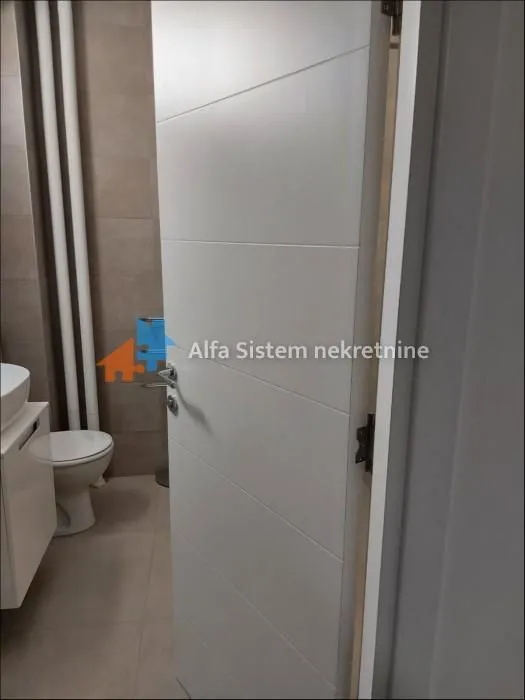 Izdavanje, dvosoban stan, 65m², Čubura, Beograd