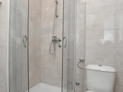 Izdavanje, jednosoban stan, 42m², Budva, Crna Gora - image 2