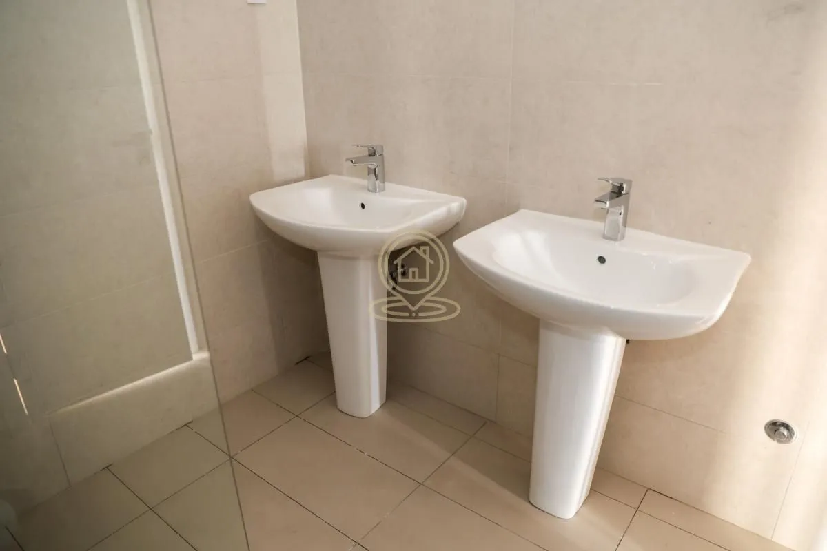 Prodaja, četvorosoban stan, 225m², Sremska Kamenica, Petrovaradin