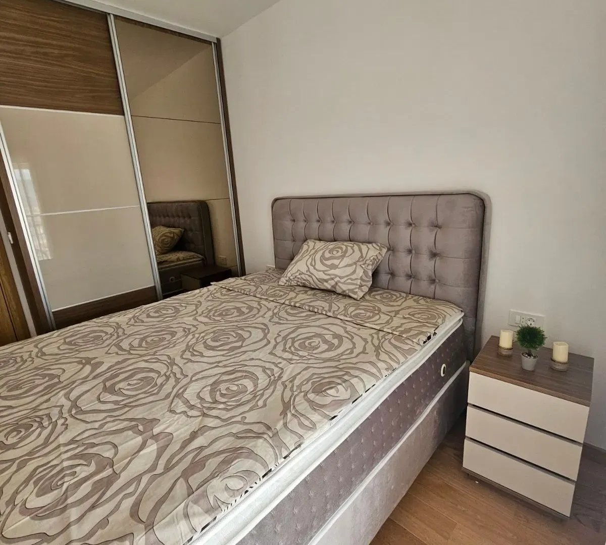 Izdavanje, dvosoban stan, 48m², City Kvart, Podgorica
