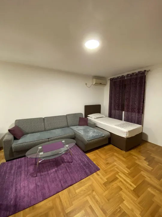 Rent, one bedroom apartment, 35m², Stari Aerodrom, Podgorica