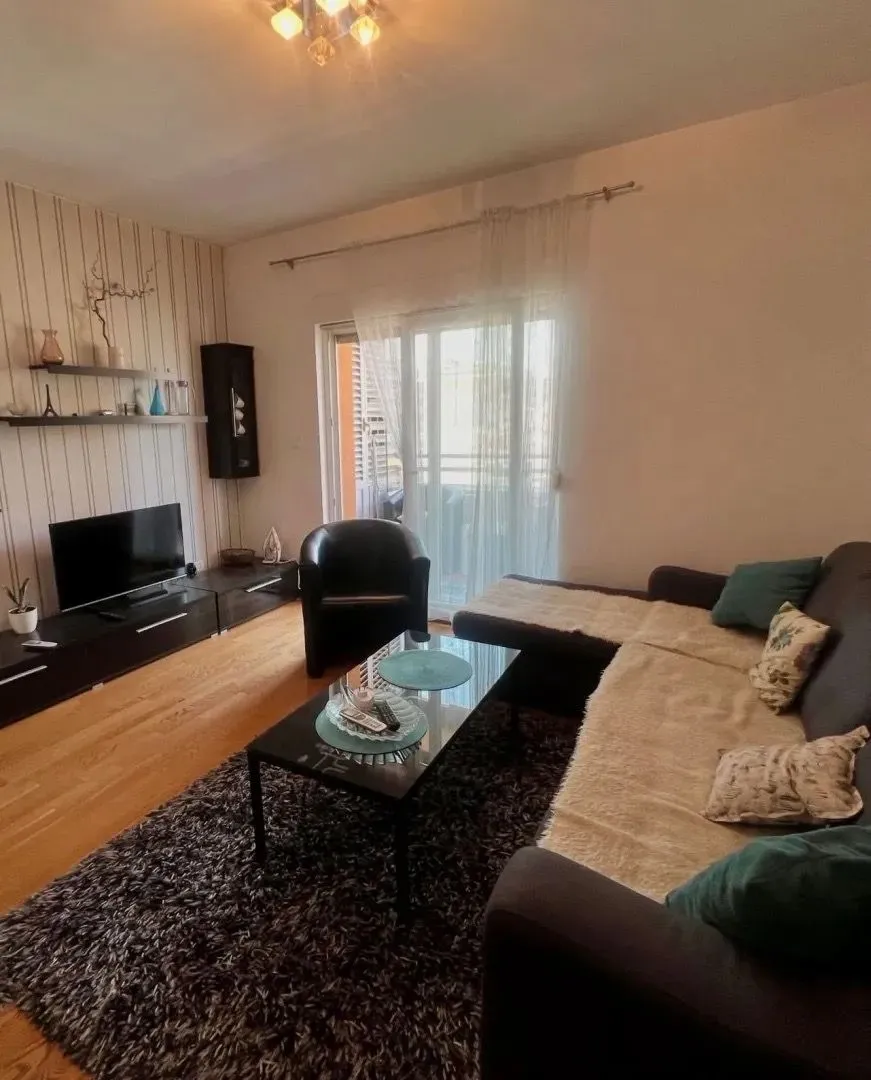 Rent, two bedroom apartment, 74m², City Kvart, Podgorica