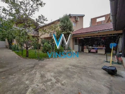 Prodaja, kuća, 151m², Salajka, Novi Sad Sve Podlokacije