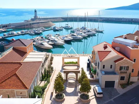 Prodaja, trosoban stan, 137m², Luštica Bay, Tivat - image 24