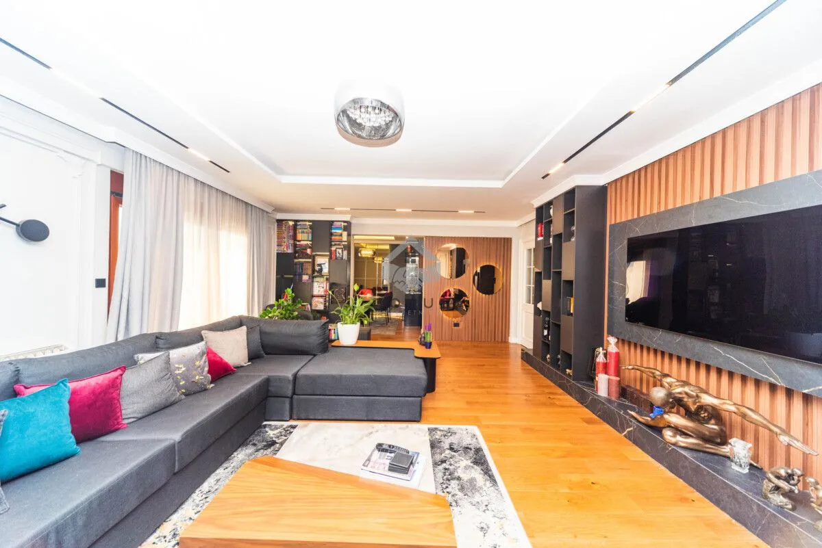 Rent, three bedroom apartment, 195m², Tološi, Podgorica