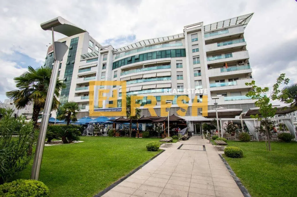 Izdavanje, četvorosoban stan, 160m², Preko Morače, Podgorica