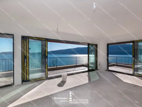 Prodaja, trosoban stan, 142m², Bijela, Herceg Novi - image 1