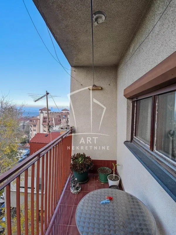 Prodaja, četvorosoban stan, 78m², Banovo Brdo, Beograd