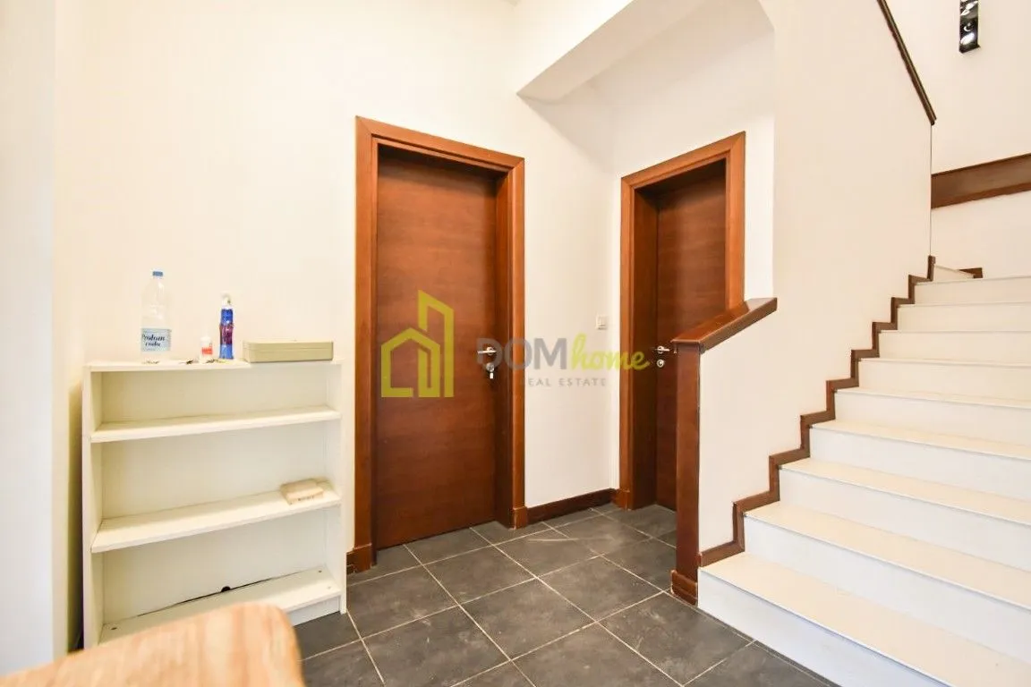 Prodaja, kuća, 230m², Mareza, Podgorica