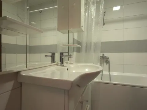 Izdavanje, jednosoban stan, 53m², City Kvart, Podgorica - image 9