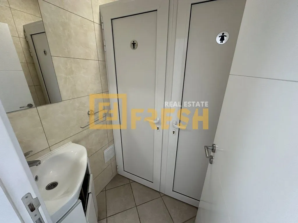 Rent, office space, 90m², Stari Aerodrom, Podgorica