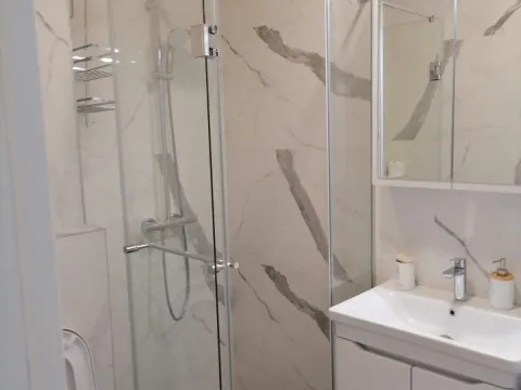 Rent, one bedroom apartment, 44m², Bečići, Budva - image 8