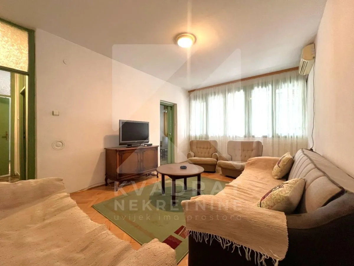 Izdavanje, jednosoban stan, 50m², Tuški Put, Podgorica