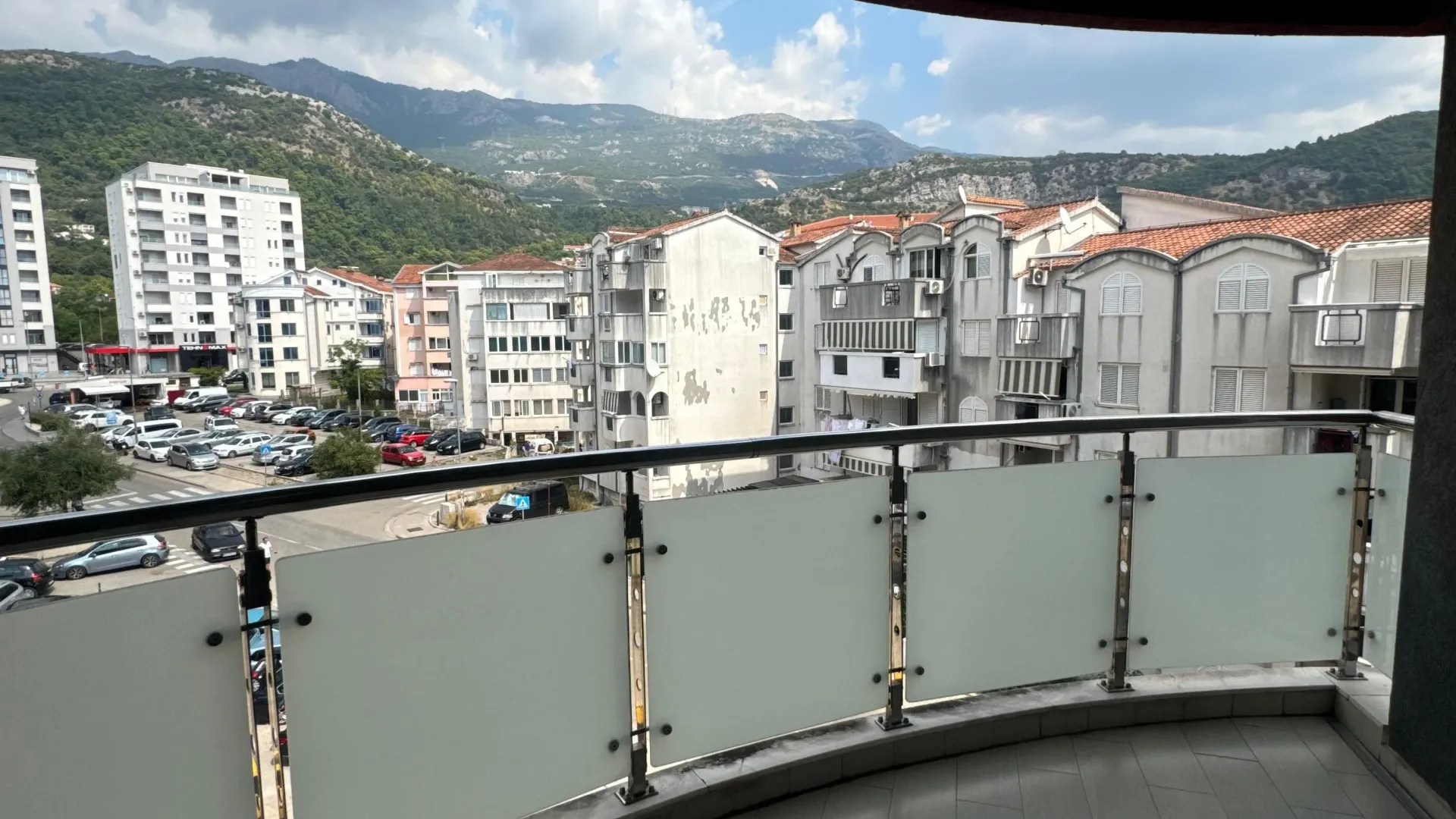 Izdavanje, garsonjera, 35m², Rozino, Budva