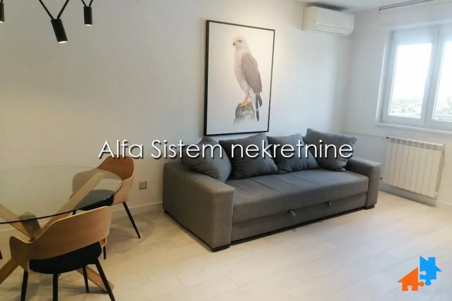 Izdavanje, trosoban stan, 69m², Sarajevska, Beograd