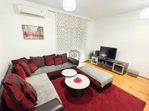 Izdavanje, dvosoban stan, 74m², City Kvart, Podgorica - image 2