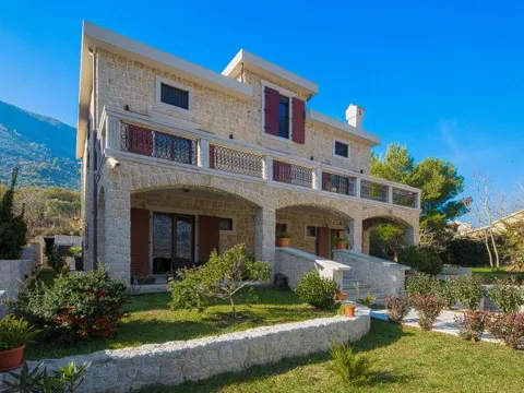 Sale, house, 497m², Prčanj, Kotor - image 1