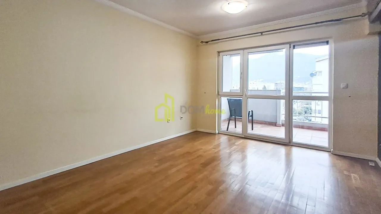 Izdavanje, dvosoban stan, 75m², Čeluga, Bar