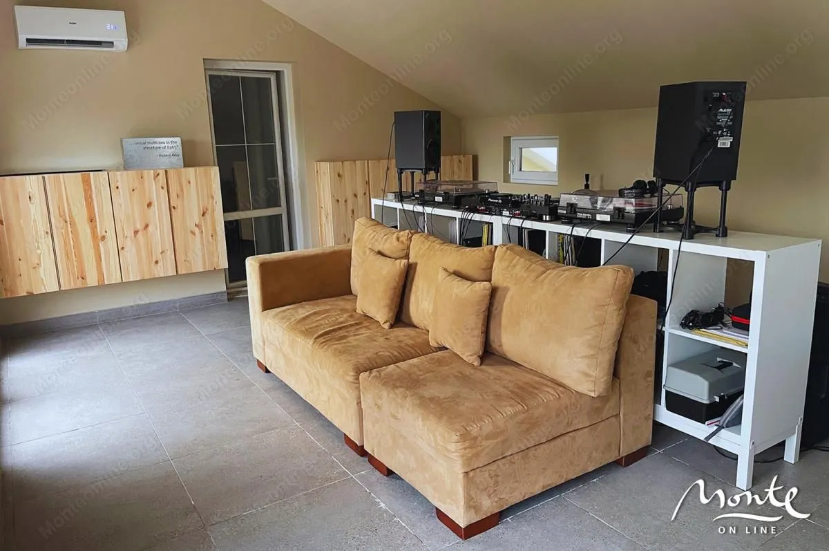Sale, house, 270m², Kotor, Crna Gora