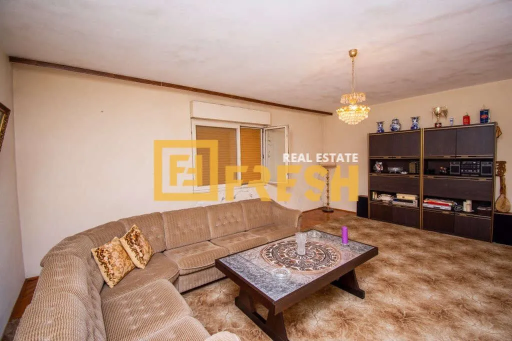 Rent, house, 214m², Tološi, Podgorica