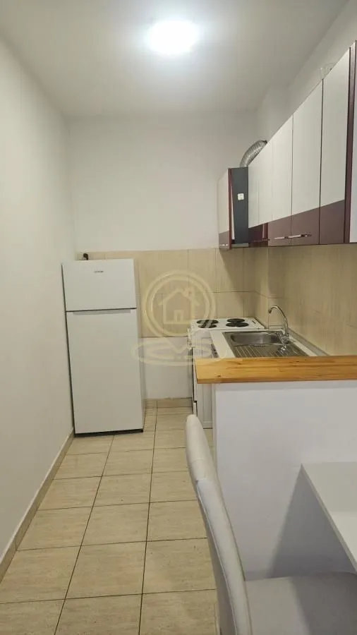 Izdavanje, jednosoban stan, 33m², Grbavica, Novi Sad Sve Podlokacije
