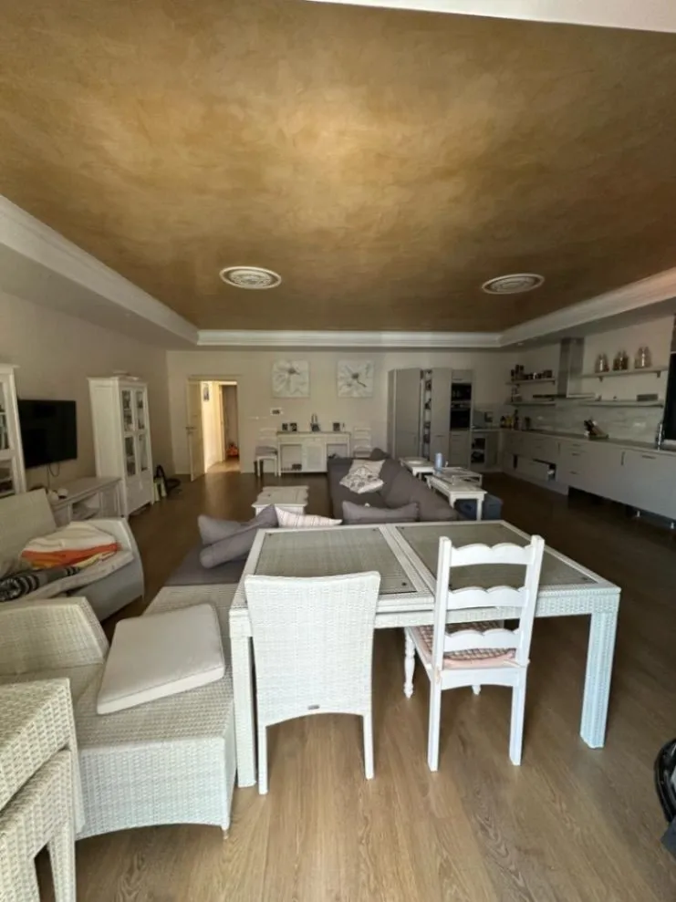 Sale, house, 350m², Stoliv, Kotor