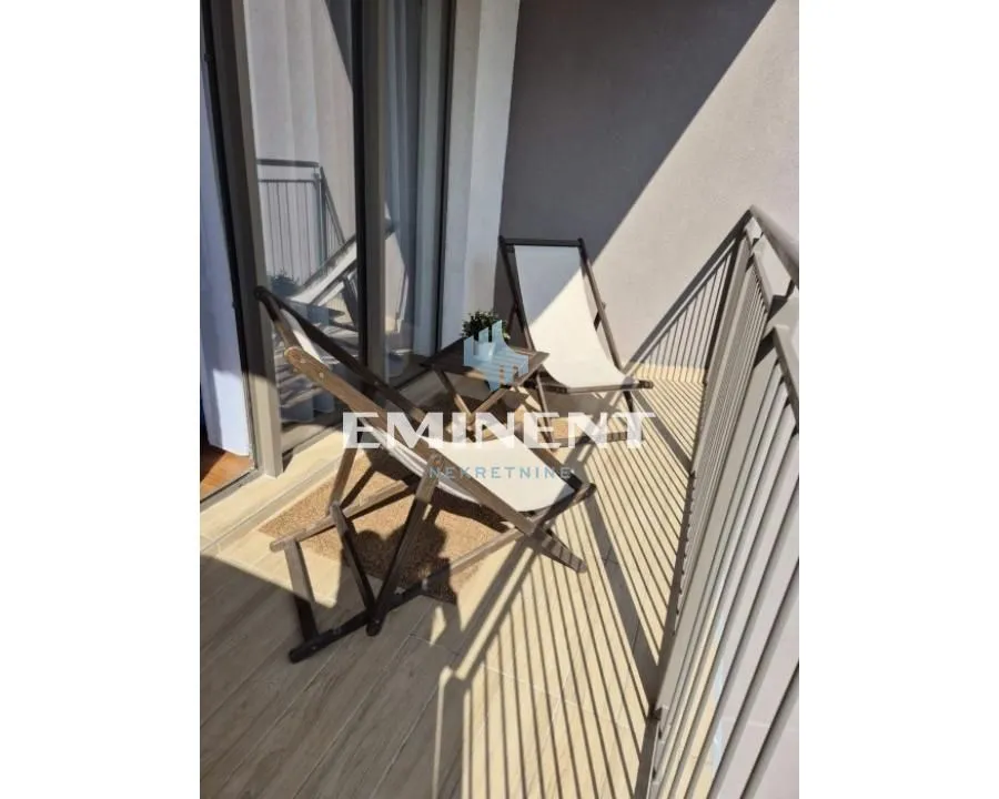 Izdavanje, dvosoban stan, 55m², Savski Venac, Beograd