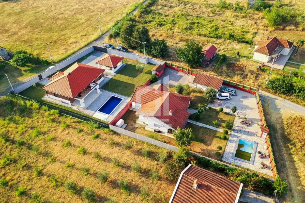 Prodaja, kuća, 200m², Podgorica, Crna Gora