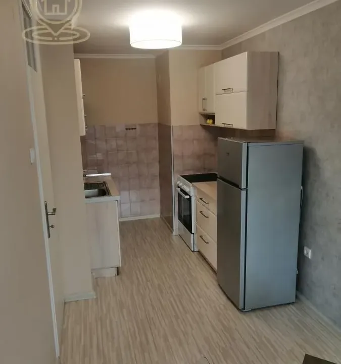 Izdavanje, jednosoban stan, 40m², Novi Sad, Srbija