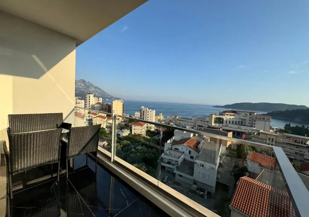 Izdavanje, jednosoban stan, 57m², Bečići, Budva