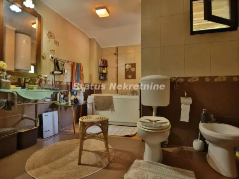 Prodaja, kuća, 322m², Ledinci, Petrovaradin - image 22